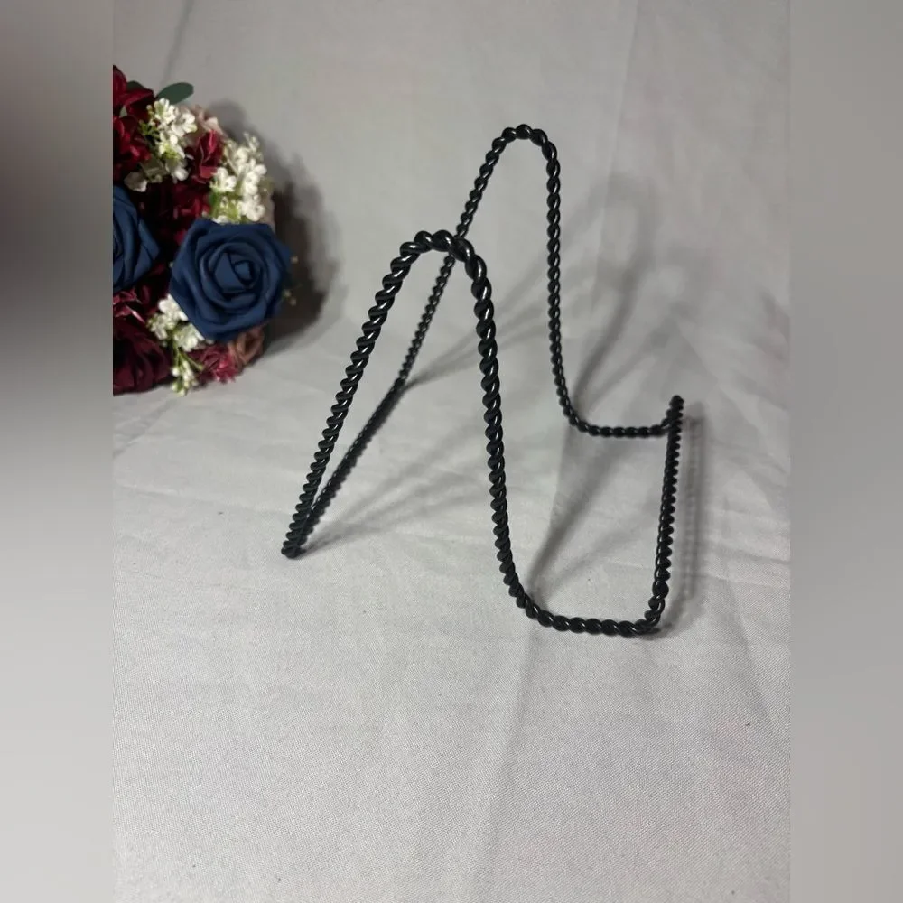 New Black Twisted Wire Display Stand Easel Showcase Variety of Items NWOT